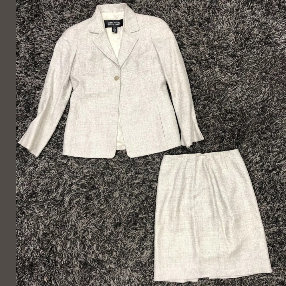 Ellen Tracy Silk White & Black Skirt Suit 2P